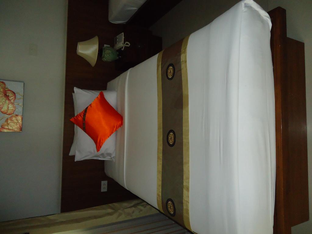 Top North Hotel Chiang Mai Eksteriør billede
